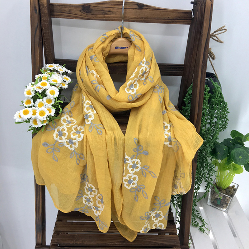 Many Colours Ethnic Embroidery - Winter Ethnic Fashion For Women 评论和价格